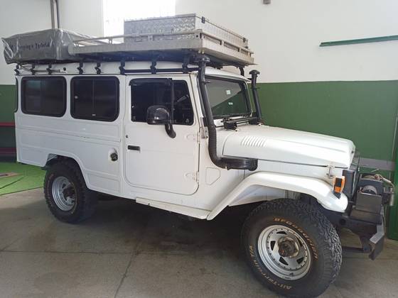 TOYOTA BANDEIRANTE 4.0 OJ50LV-B 4X4 CHASSI LONGO DIESEL 2P MANUAL
